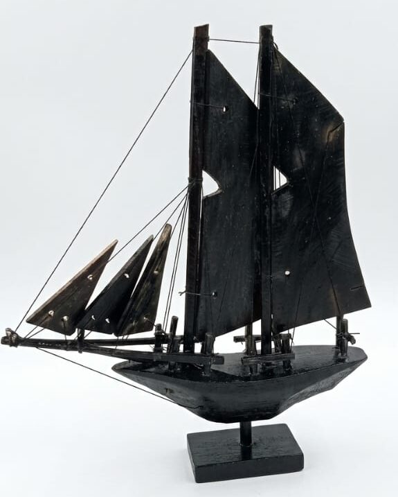 Miniatur Kapal Phinisi