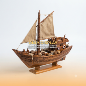Miniatur Kapal Phinisi